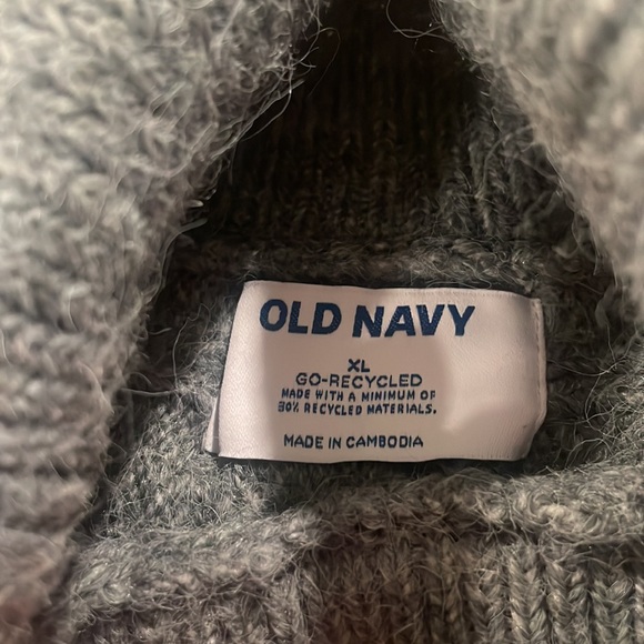 Turtle Neck Sweater Vest - Picture 2 of 2